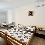 Lidija Karin Donji Apartamento