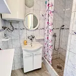Lidija Karin Donji Apartamento