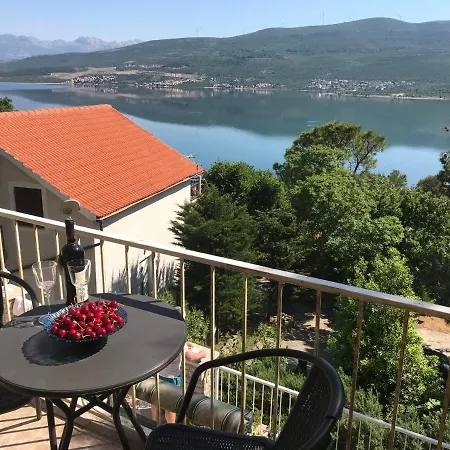 Apartamento Lidija Karin Donji Donji Karin