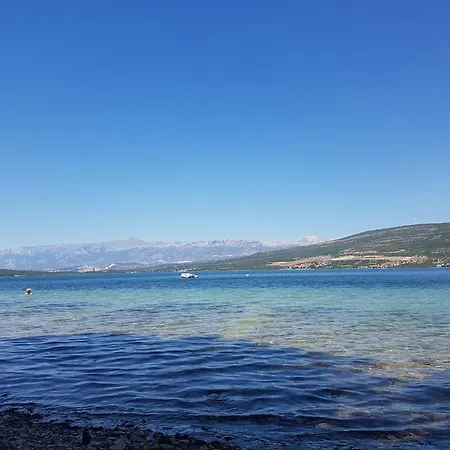 Lidija Karin Donji Apartament *