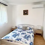 Lidija Karin Donji