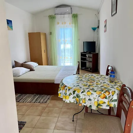 Apartment Lidija Karin Donji *