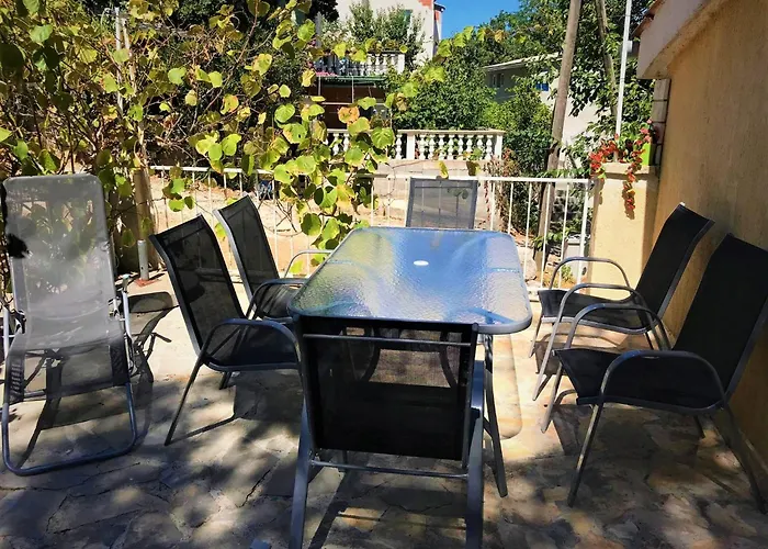 Lidija Karin Donji Donji Karin