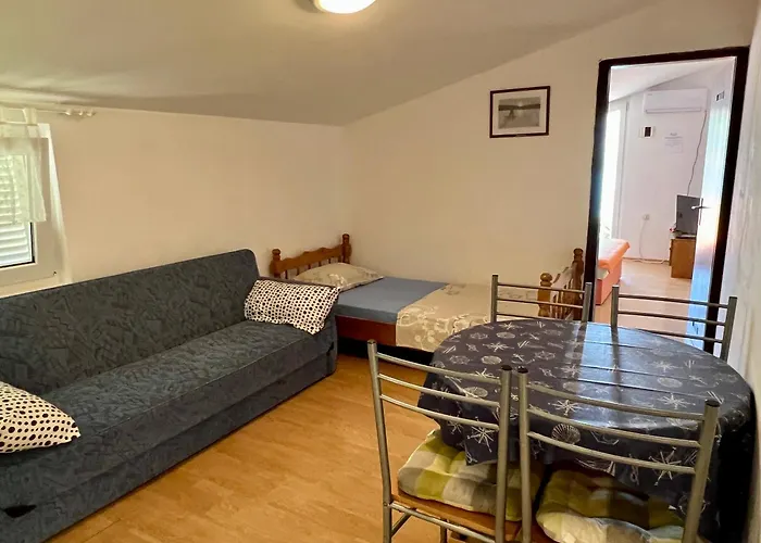 Lidija Karin Donji Donji Karin