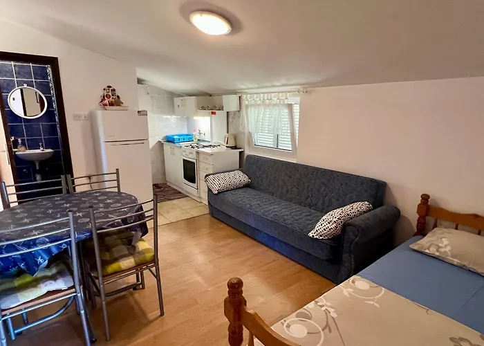 Apartmán Lidija Karin Donji *